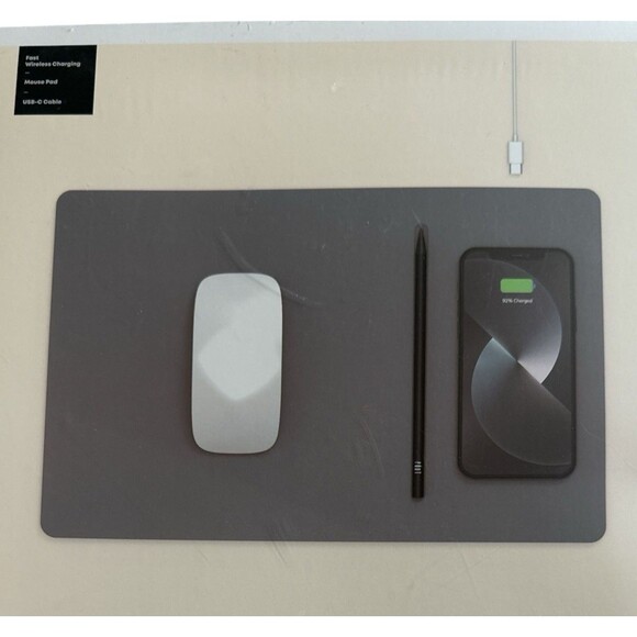Pout Hand 3 Pro Wireless Charging Mouse Pad Qi-Enabled Fast Charger Desk Mat - Picture 5 of 8